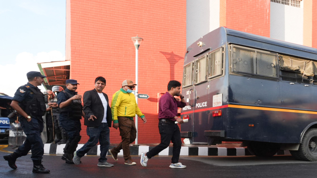 बालेन र सुधनविरुद्ध अखिलको जाहेरी, २४ घण्टामा जानकारी दिने प्रहरीको जवाफ