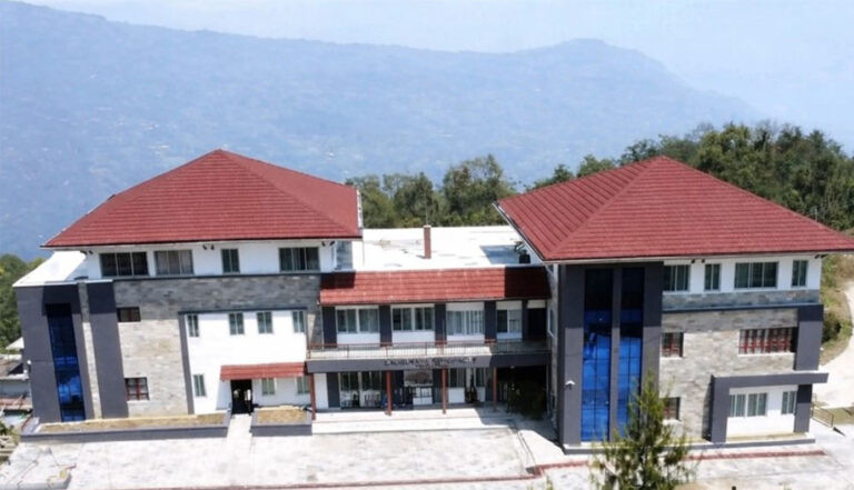 तेह्रथुमको लालीगुराँस नगरपालिकाले दियो  बाँदर धपाउन सार्वजनिक बिदा