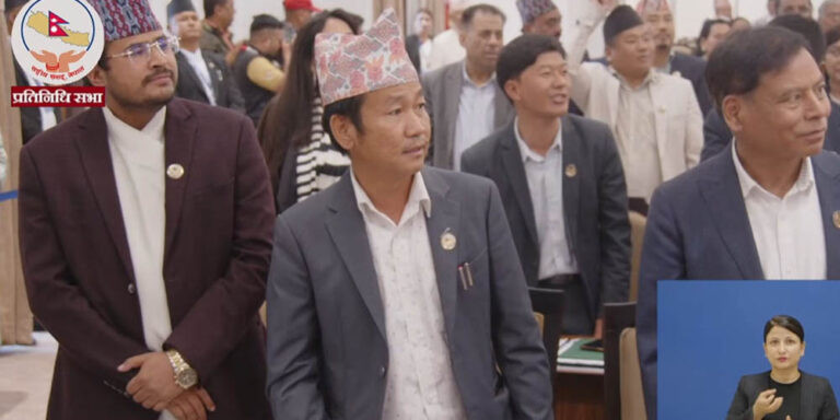प्रतिनिधि सभाको बैठक १५ मिनेटका लागि स्थगित
