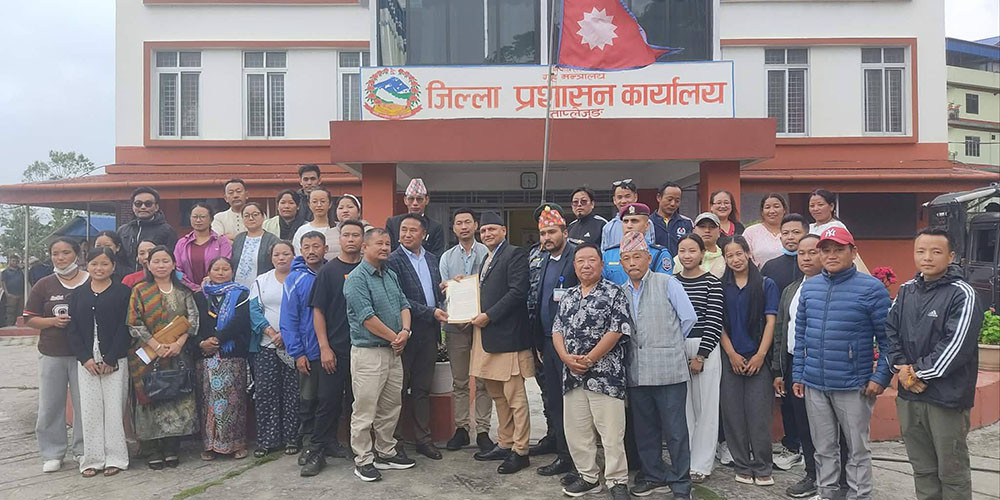पाथीभरा मुक्कुमलुङ केबलकारविरुद्ध पहिचानवादी पुनः आन्दोलित, परियोजना रोक्न ज्ञापनपत्र