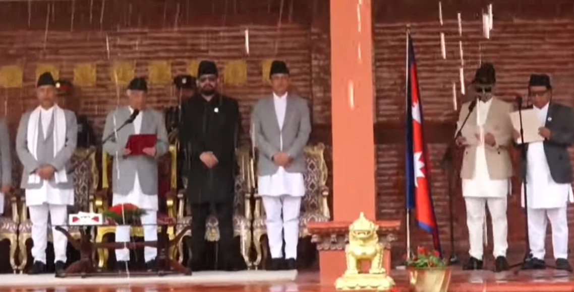 सुधन गुरुङ र महावीर पुनले लिए मन्त्रीको शपथ