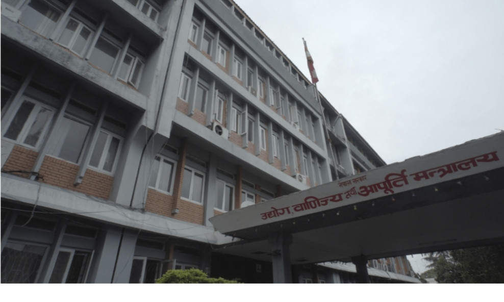 इन्धन सस्तो भएपछि बजार मूल्य घटाउन व्यवसायीलाई सरकारको आग्रह