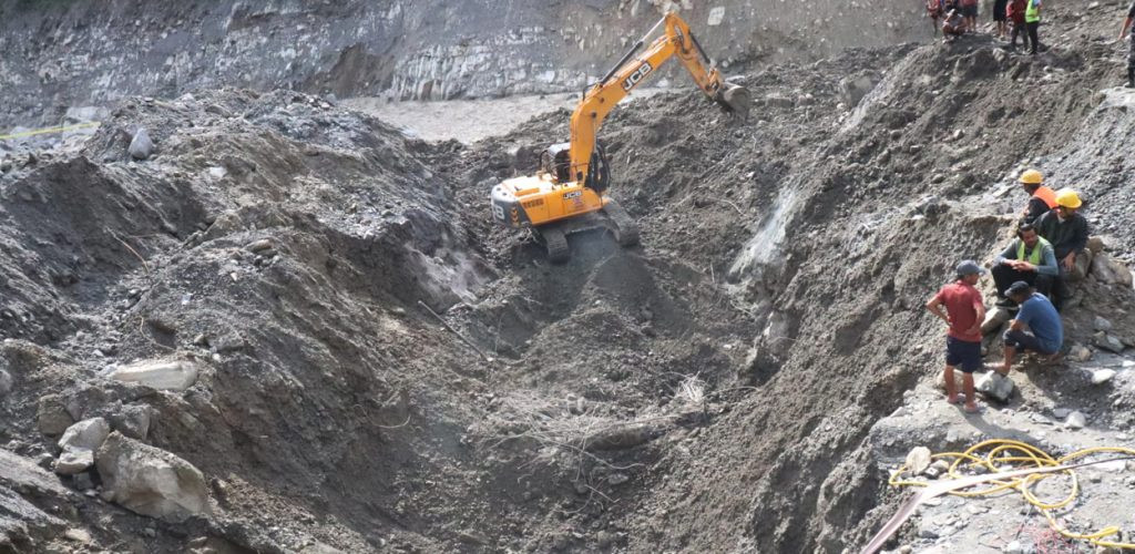 लाङटाङ खोला जलविद्युत् आयोजनाको सुरुङबाट दुई शव निकालियो