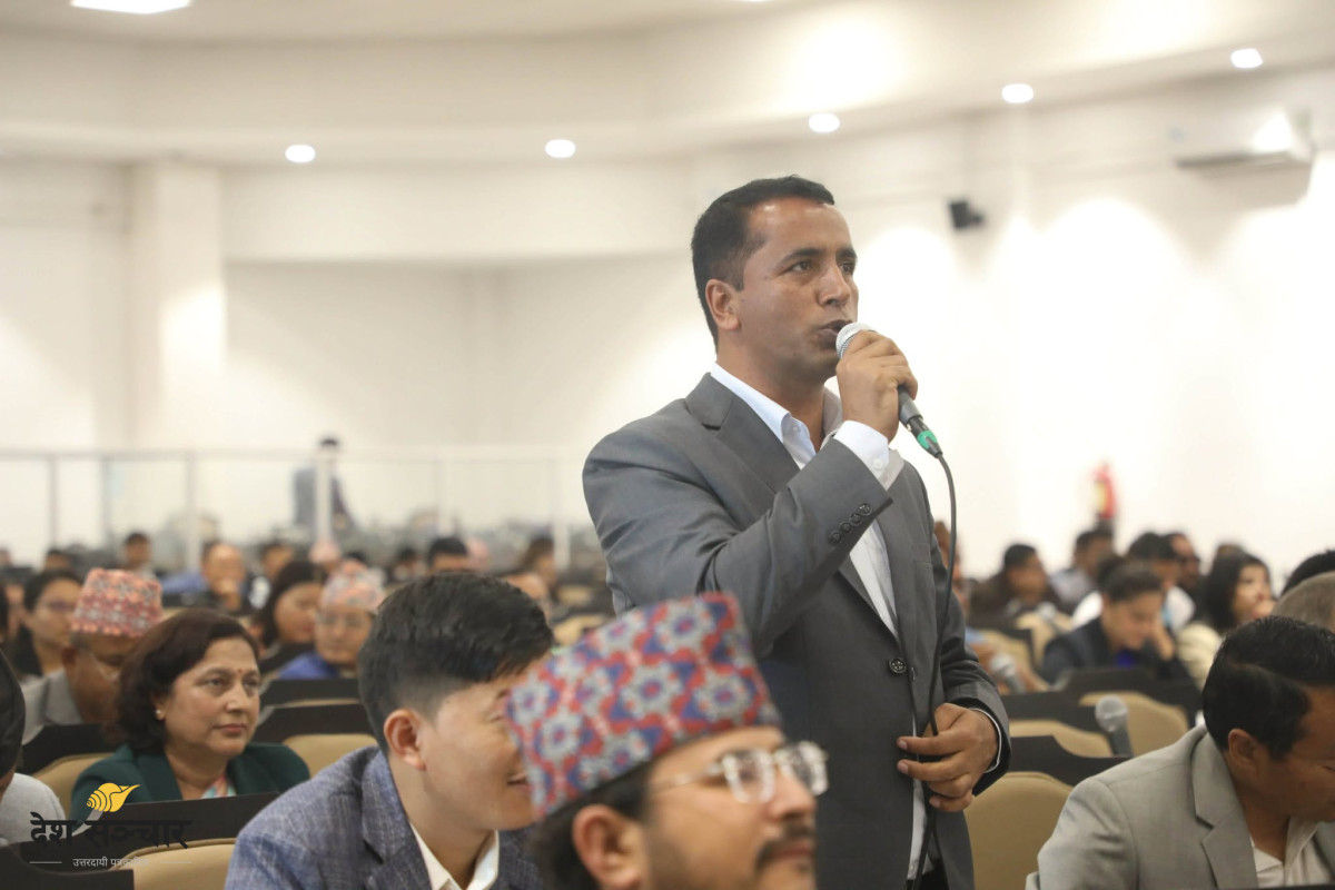 ‘सुरक्षा थ्रेट’ भन्दै गिरफ्तार गर्ने कि सुरक्षा दिने ? सरकारसँग सांसद दुलालको प्रश्न